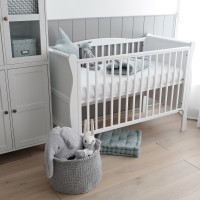 Lit bébé Noble Cot blanc 120x60 en bois